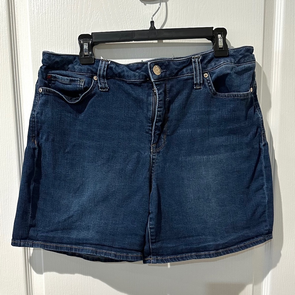 Seven7 Classic Weekend  Blue Denim Shorts Sz 16